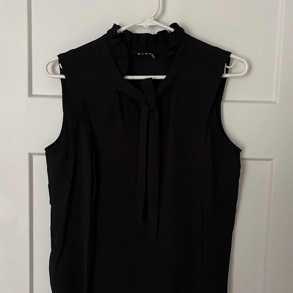 DKNY Black Sleeveless Blouse